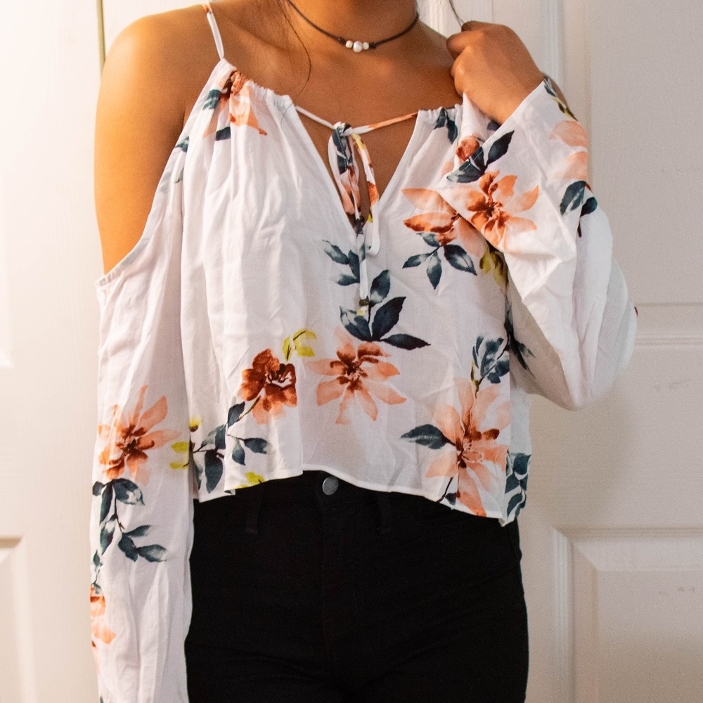 Forever 21 Cold Shoulder Floral Top